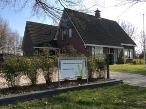 Vooraanzicht kwekerij Donker